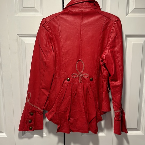 Vintage women's leather jacket by Metrostyle; size 10. - Picture 5 of 9